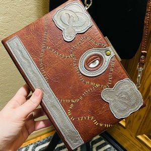 Loungefly Hocus Pocus Spellbook Clutch Bag
